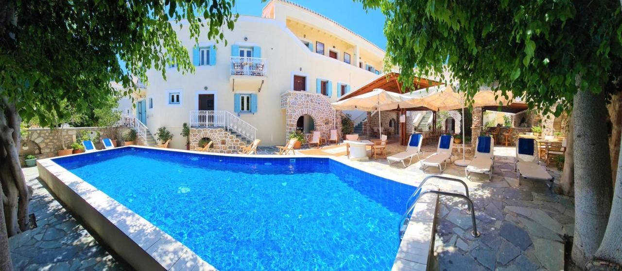 Kastro Hotel Szpécesz Kültér fotó