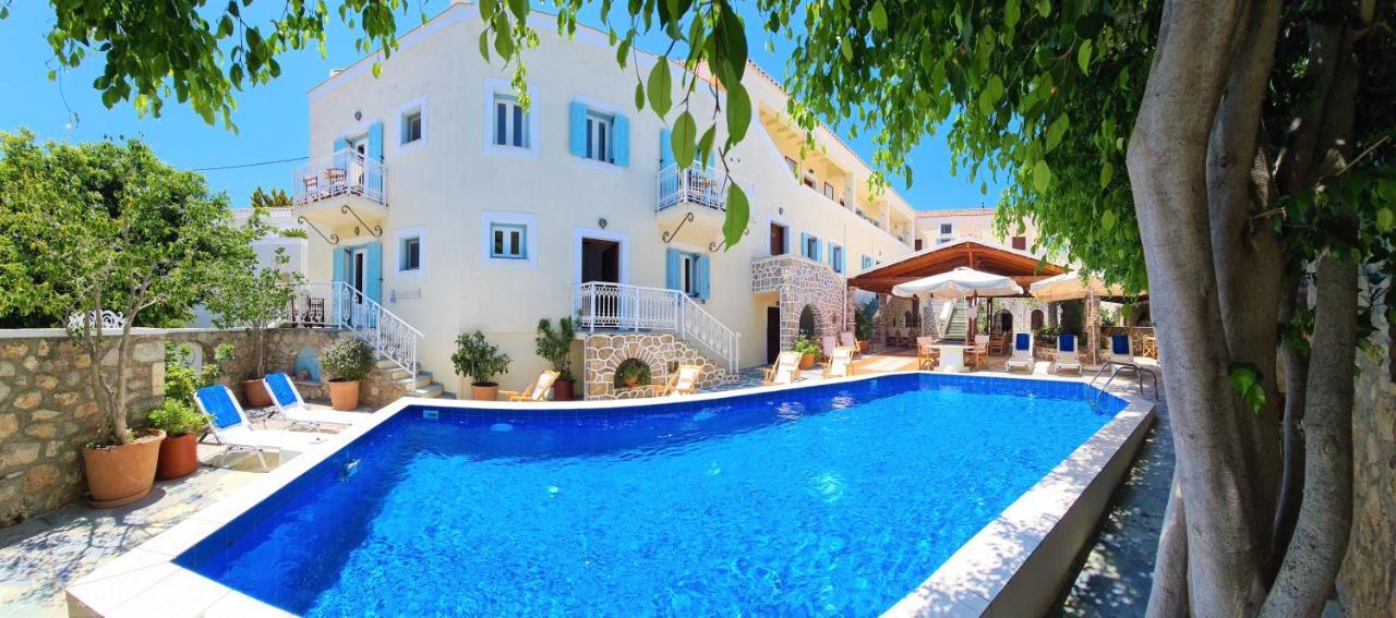 Kastro Hotel Szpécesz Kültér fotó