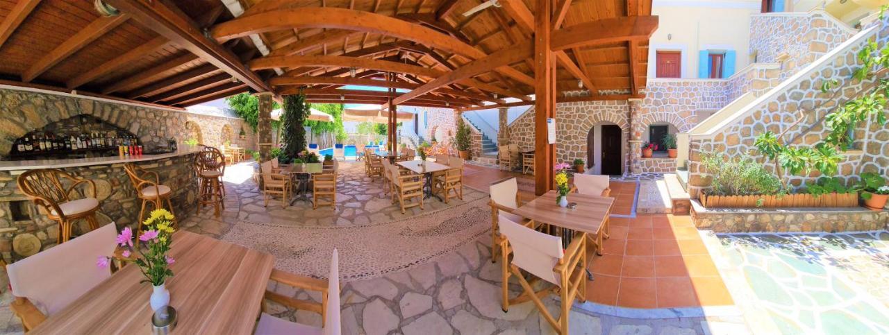 Kastro Hotel Szpécesz Kültér fotó