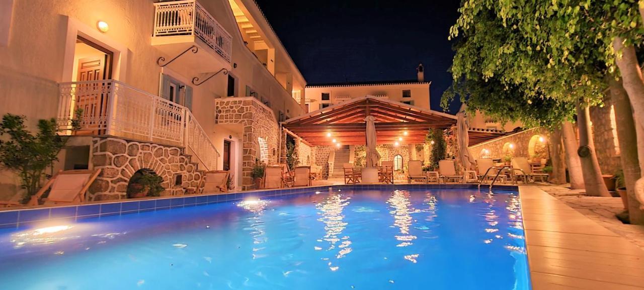 Kastro Hotel Szpécesz Kültér fotó