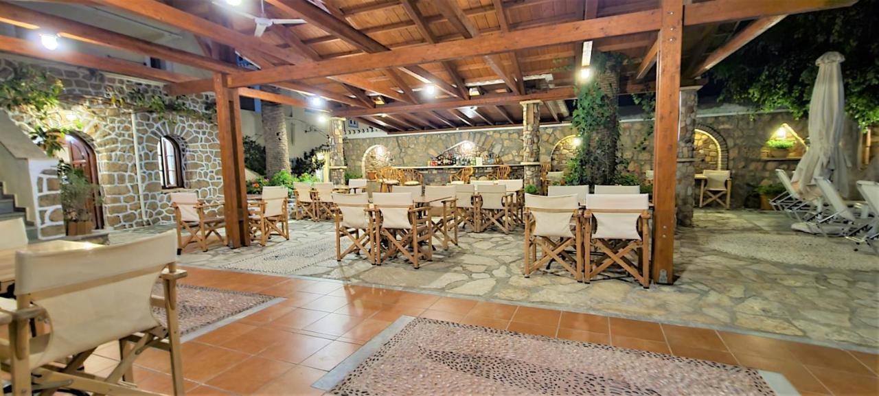 Kastro Hotel Szpécesz Kültér fotó