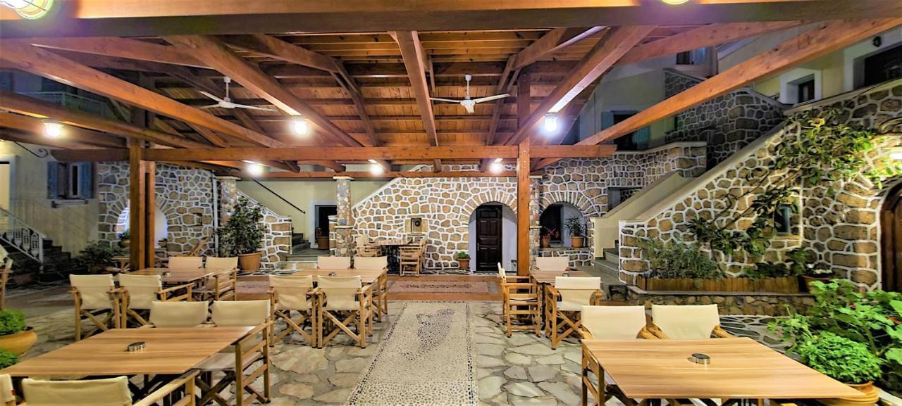 Kastro Hotel Szpécesz Kültér fotó